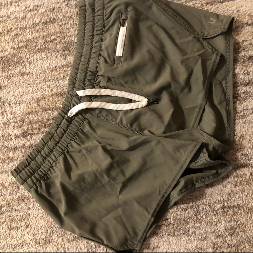 Brand New!! W Vuori Clementine Short Size S